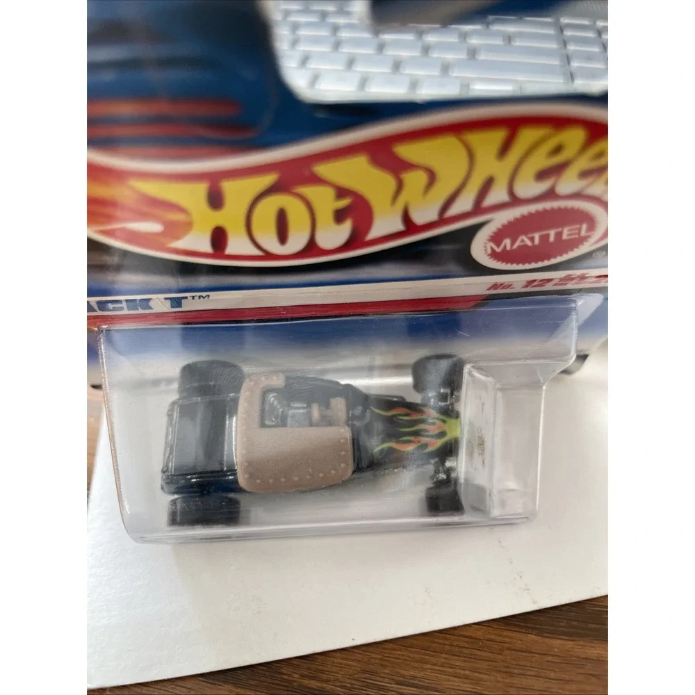 Hot Wheels Track T  1999 Short Card 12/26‎ Black With Flames
